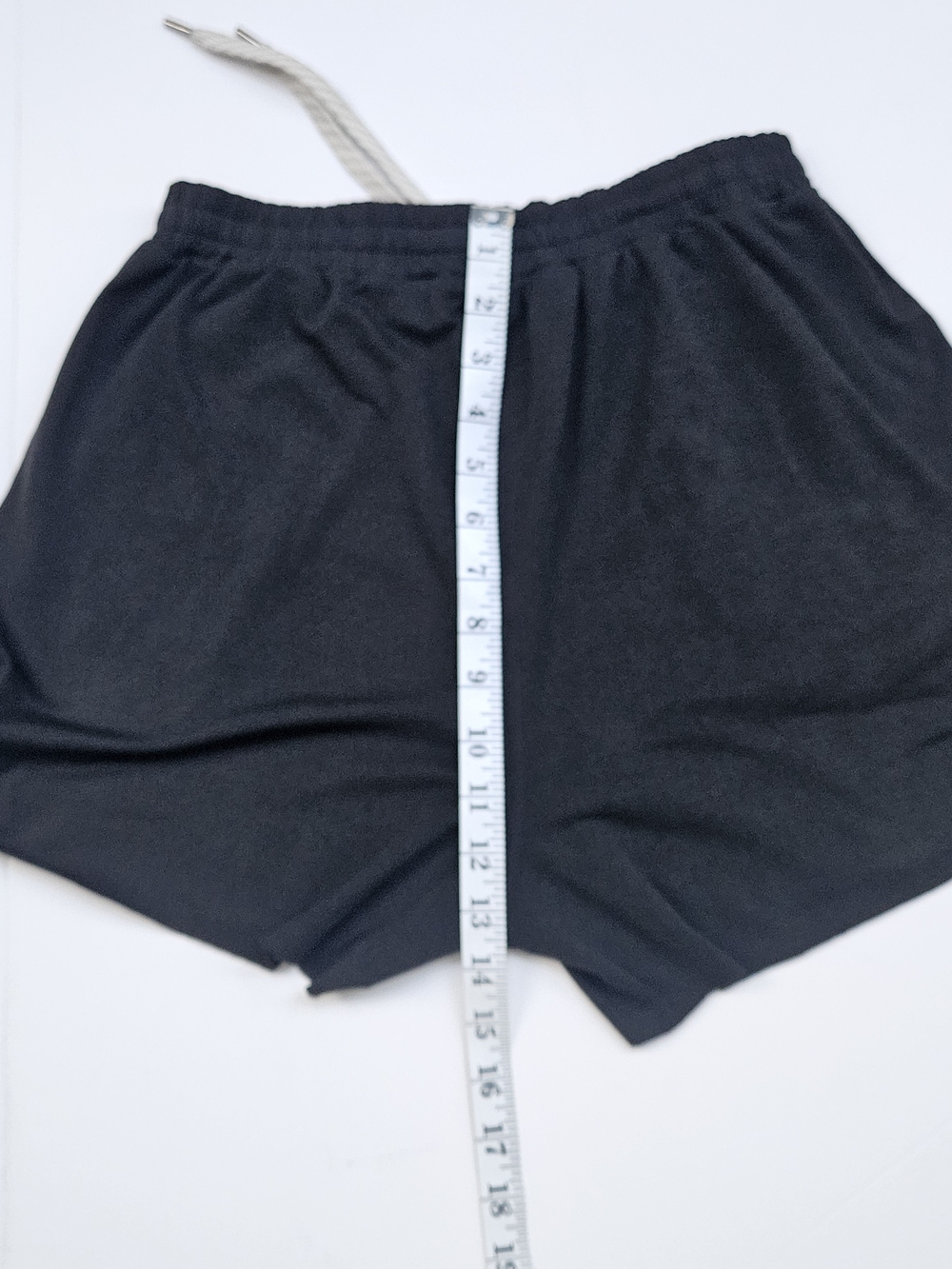 Vuori DreamKnit Boyfriend Shorts Black Heather Women's Size S Raw Hem VW3007 - Picture 3 of 11